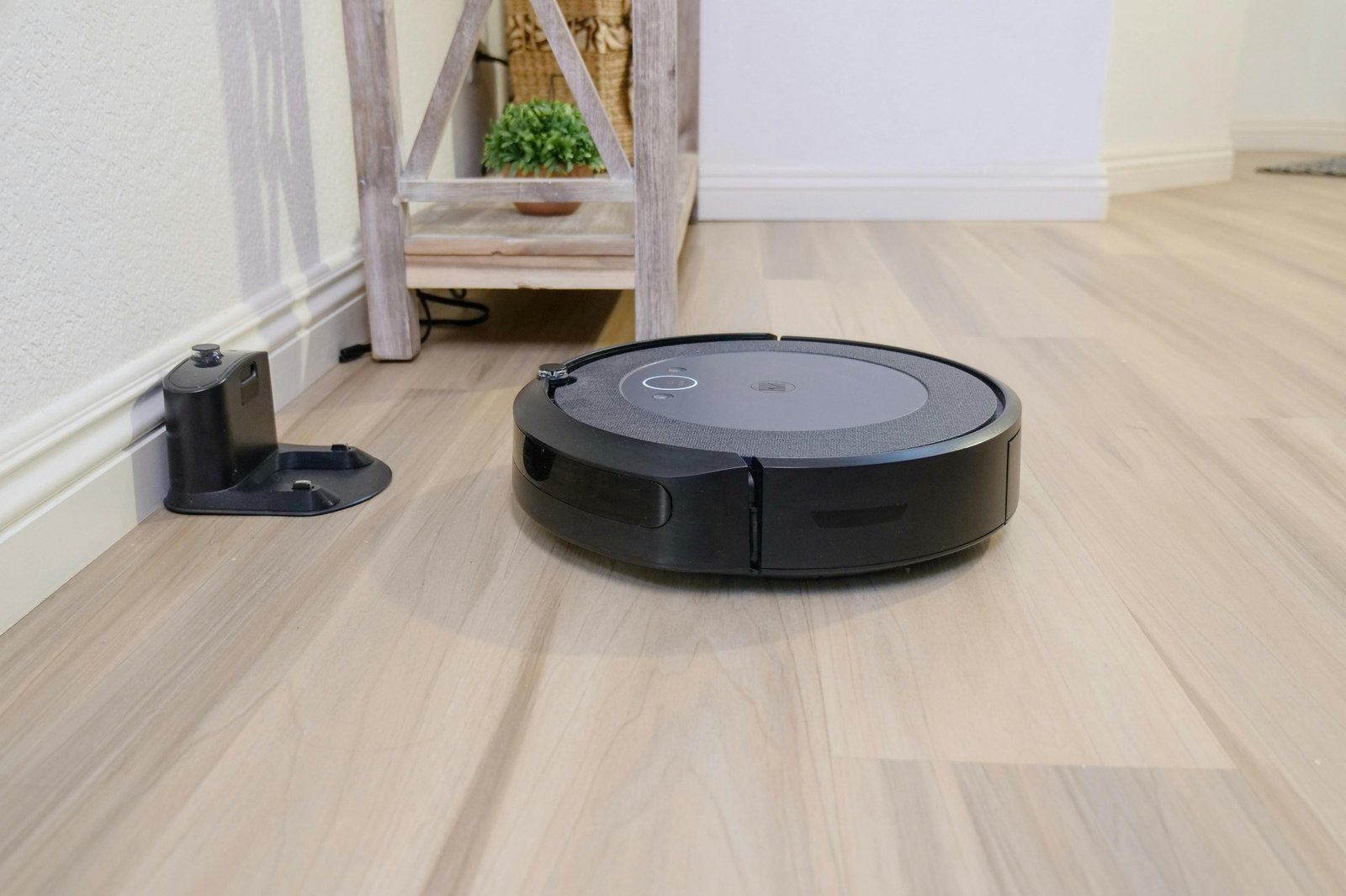 self-emptying robot vacuum for pet hair cleaning hardwood and rugs